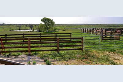 62 County Road 448, Waelder, TX 78959 - Photo 22