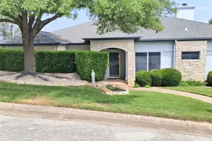 102 Paragon Ct, Lakeway, TX 78734 - Photo 2