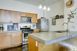2401 E 6th St, Austin, TX 78702 - Photo 1