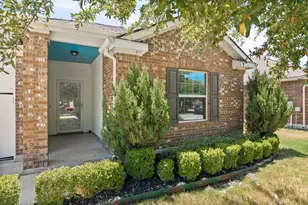 912 Wolcott Dr, Leander, TX 78641 - Photo 2