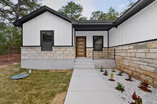 190 Molokini Dr, Bastrop, TX 78602 - Photo 1