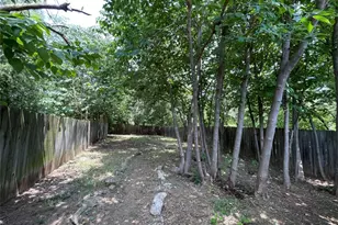 7902 Brodie Ln, Austin, TX 78745 - Photo 22