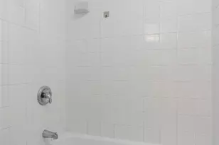 201 E 35th St, Austin, TX 78705 - Photo 24