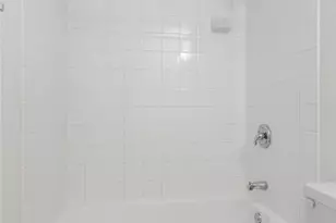 201 E 35th St, Austin, TX 78705 - Photo 20