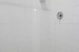 201 E 35th St, Austin, TX 78705 - Photo 14