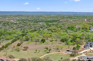 305 Running Brook Trail, Spicewood, TX 78669 - Photo 10