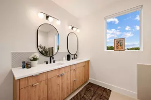 1007 E 15th St, Austin, TX 78702 - Photo 10