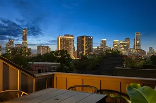 1007 E 15th St, Austin, TX 78702 - Photo 1