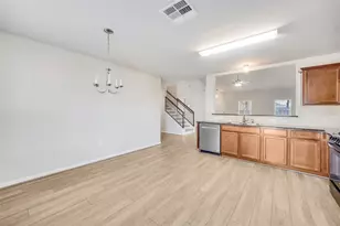704 Mitchell Dr, Hutto, TX 78634 - Photo 10