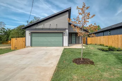 204 Washington Street, Elgin, TX 78621 - Photo 1