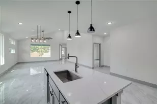 204 Washington St, Elgin, TX 78621 - Photo 6