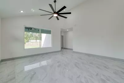 204 Washington Street, Elgin, TX 78621 - Photo 8