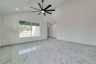 204 Washington St, Elgin, TX 78621 - Photo 8