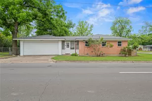 1803 S 15th St, Temple, TX 76504 - Photo 2