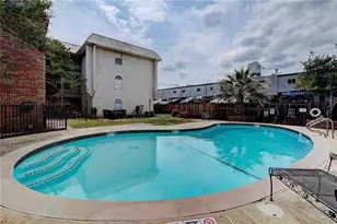 910 Duncan Ln, Austin, TX 78705 - Photo 16