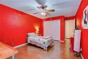 910 Duncan Ln, Austin, TX 78705 - Photo 14