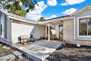 228 Deertrail Dr, San Marcos, TX 78666 - Photo 6