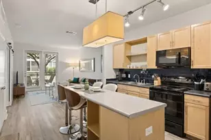 810 W St Johns Ave, Austin, TX 78752 - Photo 6