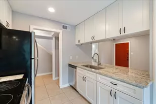 1703 Coronado Hills Dr, Austin, TX 78752 - Photo 10