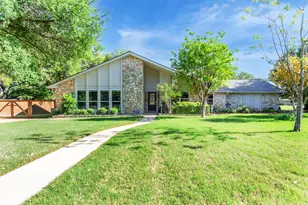 204 Mesa Dr, Georgetown, TX 78628 - Photo 1