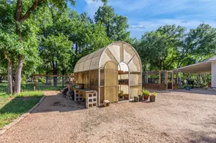 204 Mesa Dr, Georgetown, TX 78628 - Photo 34