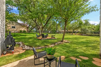 1603 Falcon Ledge Drive, Austin, TX 78746 - Photo 20