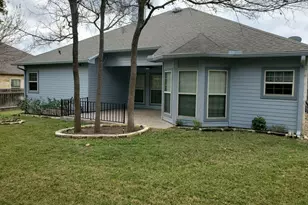 503 Woodland Park Dr, Marble Falls, TX 78654 - Photo 2