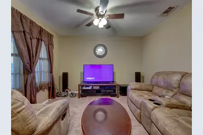 103 Lackey, Florence, TX 76527 - Photo 14