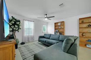 36 Trinity Cir, Lockhart, TX 78644 - Photo 4