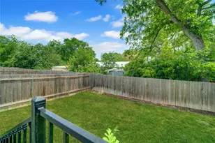 36 Trinity Cir, Lockhart, TX 78644 - Photo 32