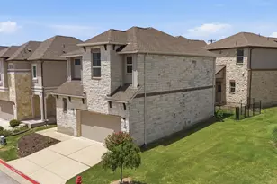 2105 Town Centre Dr, Round Rock, TX 78664 - Photo 4