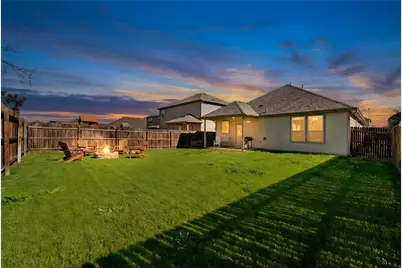 612 Reinhardt Boulevard, Georgetown, TX 78626 - Photo 2