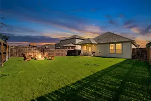 612 Reinhardt Blvd, Georgetown, TX 78626 - Photo 2