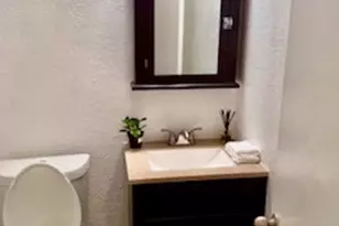 2401 Manor Rd, Austin, TX 78722 - Photo 12