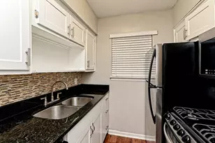 2401 Manor Rd, Austin, TX 78722 - Photo 20