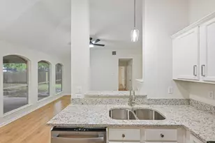500 Britni Loop, Kyle, TX 78640 - Photo 10
