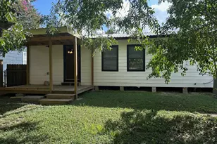 719 Eckel St, La Grange, TX 78945 - Photo 16
