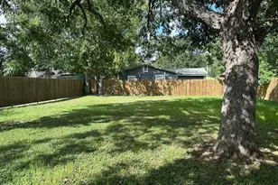 719 Eckel St, La Grange, TX 78945 - Photo 14