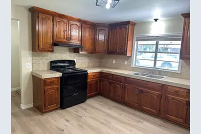 719 Eckel Street, La Grange, TX 78945 - Photo 4