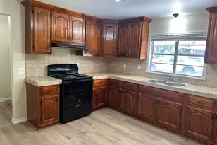 719 Eckel St, La Grange, TX 78945 - Photo 4