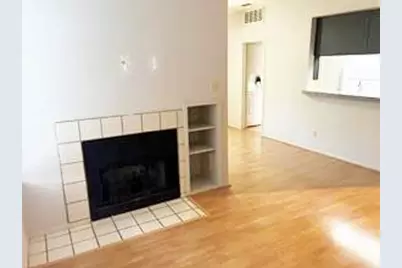 806 W 24th Street #201, Austin, TX 78705 - Photo 4