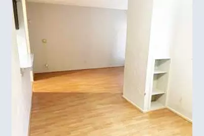 806 W 24th Street #201, Austin, TX 78705 - Photo 16