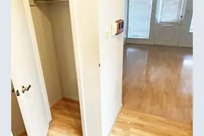 806 W 24th Street #201, Austin, TX 78705 - Photo 18