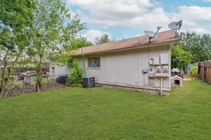 8203 Colony Loop Dr, Austin, TX 78724 - Photo 10