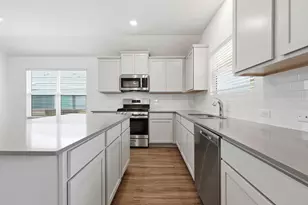 388 Barcelona, Kyle, TX 78640 - Photo 12