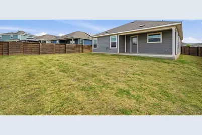 388 Barcelona, Kyle, TX 78640 - Photo 24