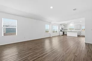 388 Barcelona, Kyle, TX 78640 - Photo 6