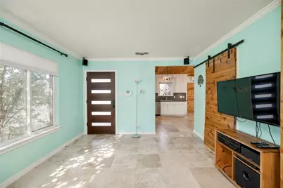 2404 Barton Skyway, Austin, TX 78704 - Photo 2