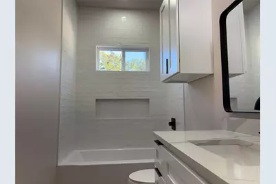 211 Big Bow, Smithville, TX 78957 - Photo 10