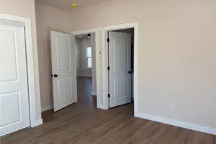 211 Big Bow, Smithville, TX 78957 - Photo 6